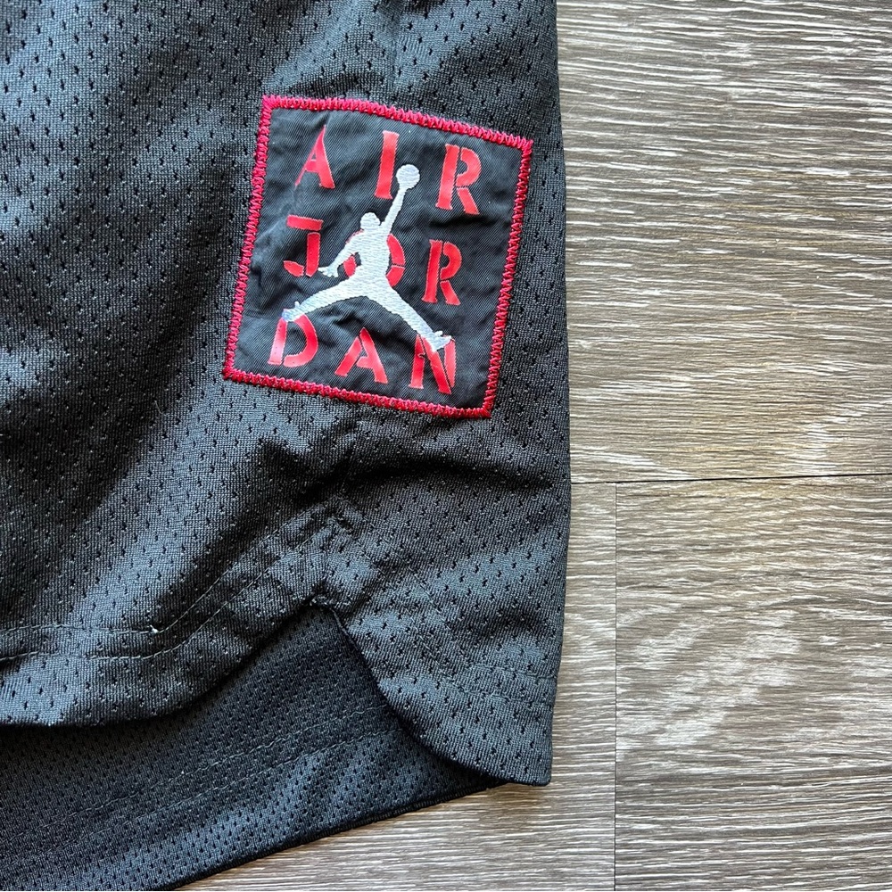 Nike Air Jordan AJ5 Mesh Graphic Shorts - Picture 3 of 7